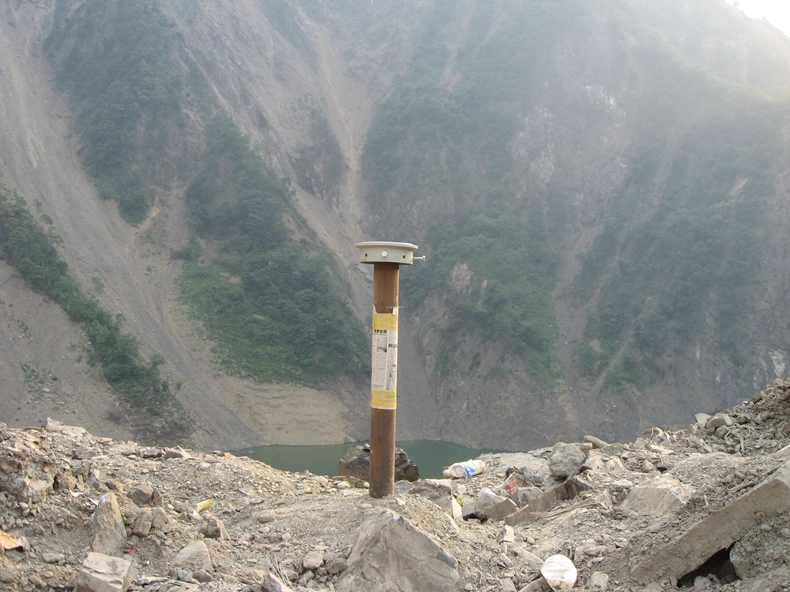 塘家山堰塞湖基座現(xiàn)場使用圖.jpg